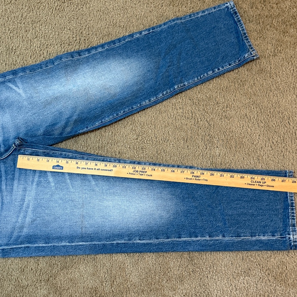 Lucky Brand Ladies Relaxed Fit Blue Jeans - Picture 6 of 9